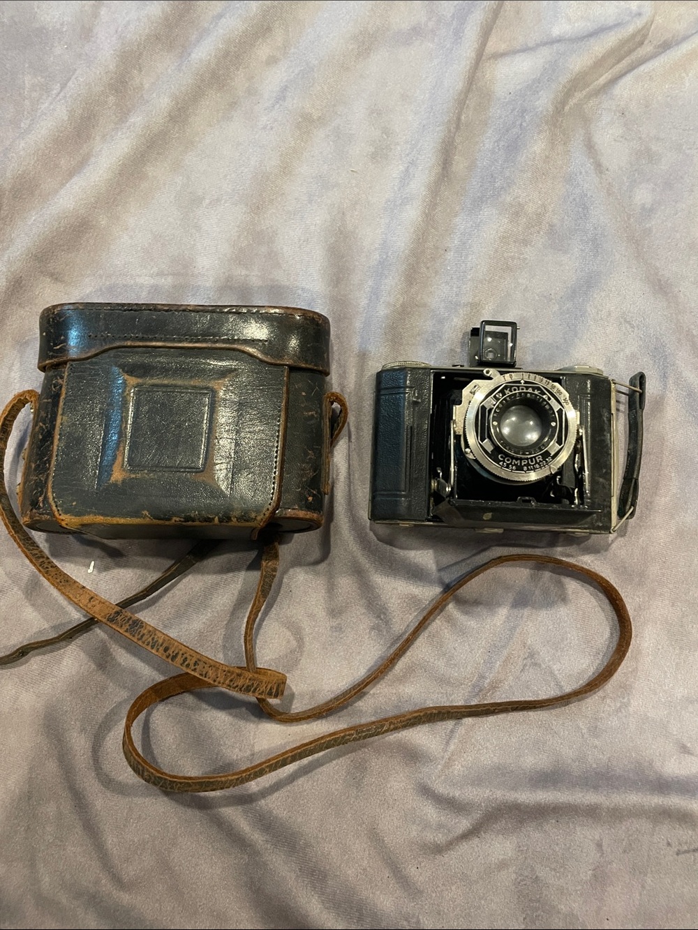 Kodak Compur Camera in Black with Leather Case